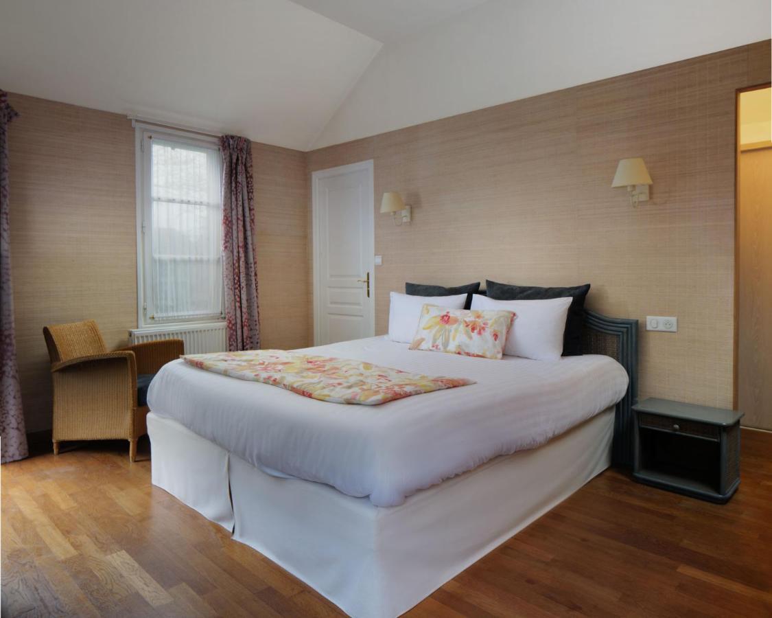 Logis Hotel Les Fuchsias Saint-Vaast-la-Hougue Εξωτερικό φωτογραφία