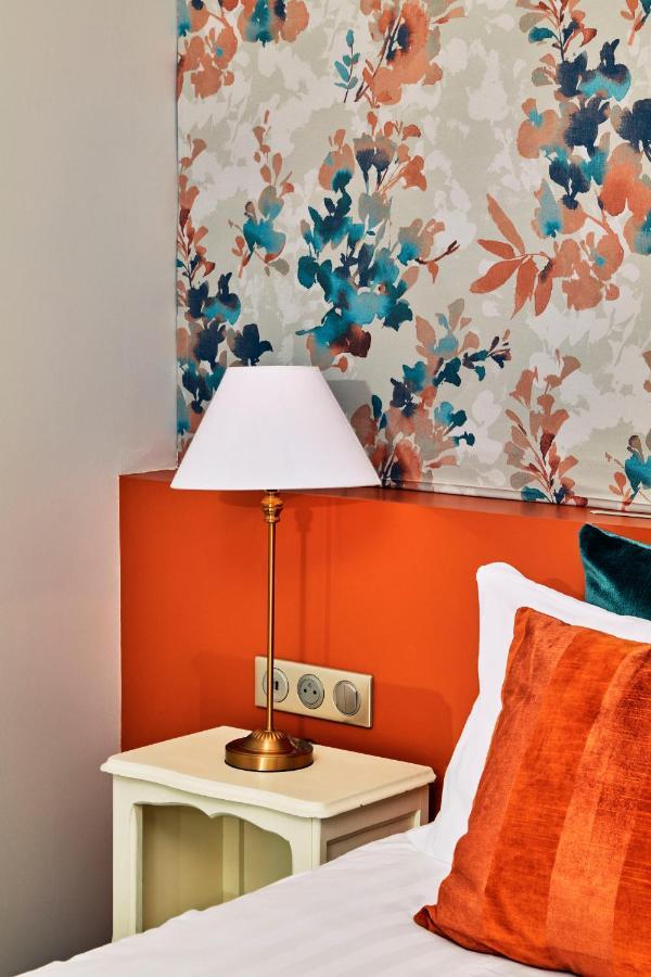 Logis Hotel Les Fuchsias Saint-Vaast-la-Hougue Εξωτερικό φωτογραφία