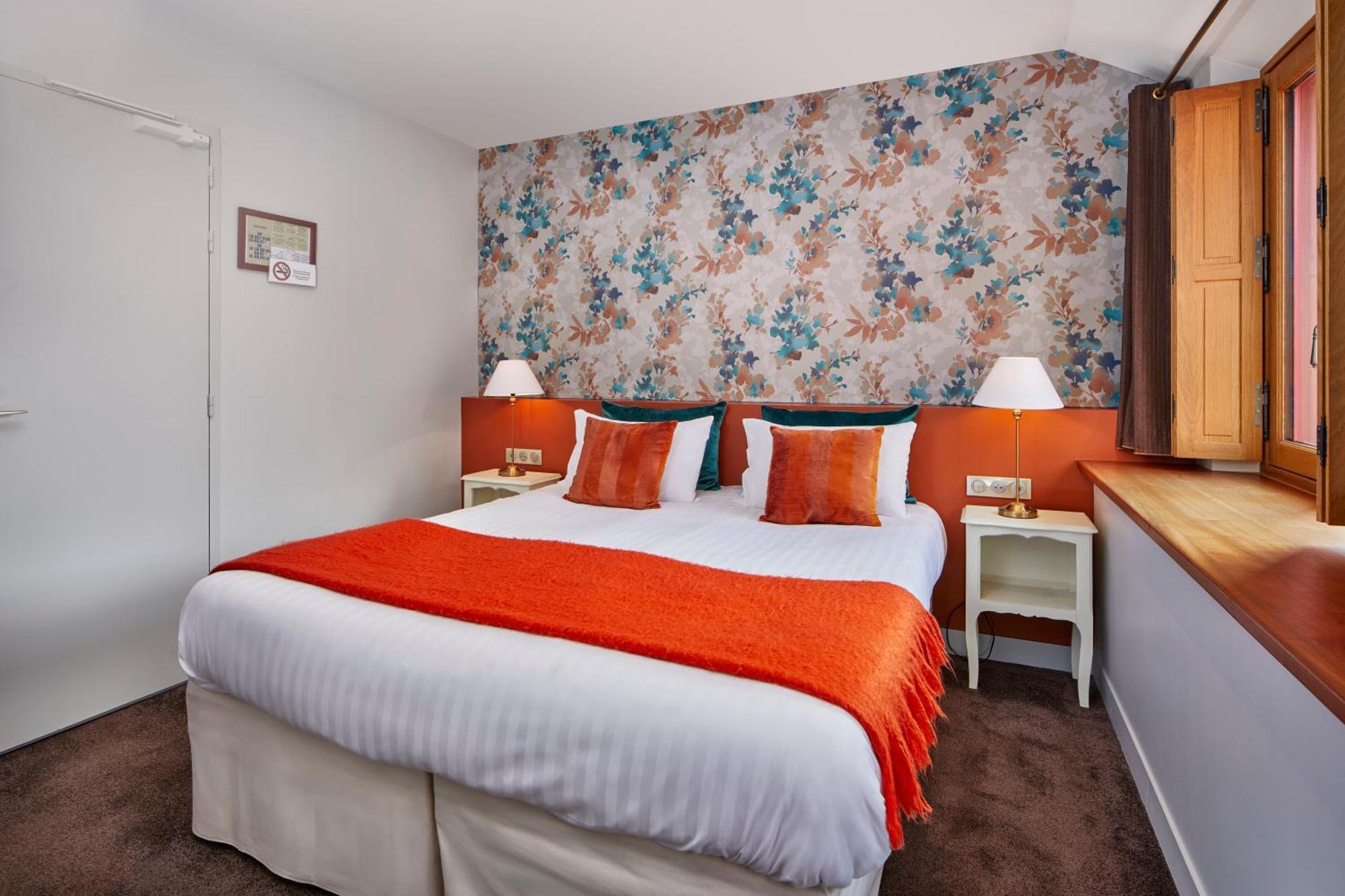 Logis Hotel Les Fuchsias Saint-Vaast-la-Hougue Εξωτερικό φωτογραφία