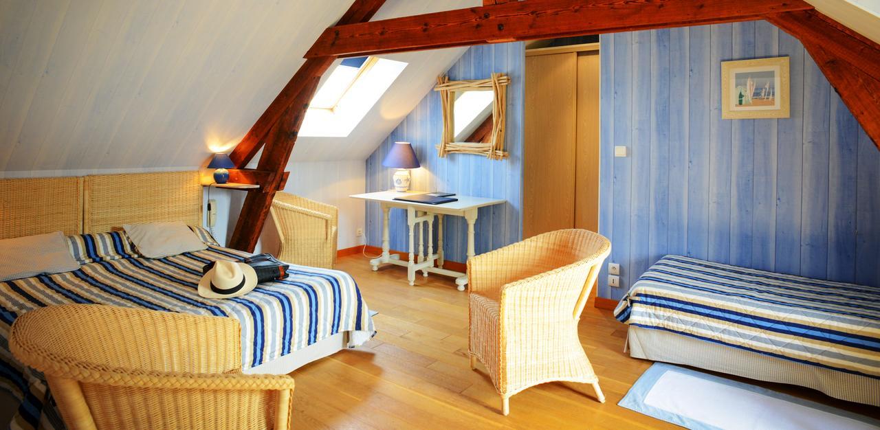 Logis Hotel Les Fuchsias Saint-Vaast-la-Hougue Εξωτερικό φωτογραφία