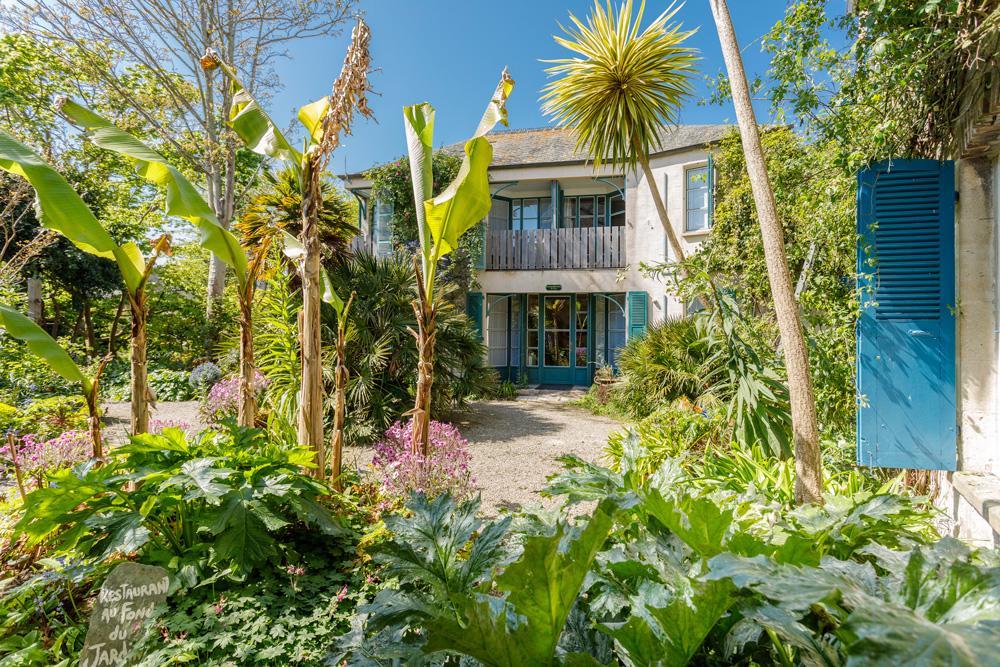 Logis Hotel Les Fuchsias Saint-Vaast-la-Hougue Εξωτερικό φωτογραφία
