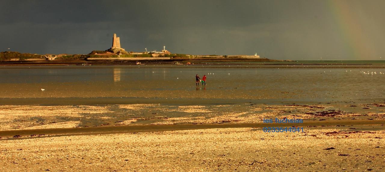 Logis Hotel Les Fuchsias Saint-Vaast-la-Hougue Εξωτερικό φωτογραφία